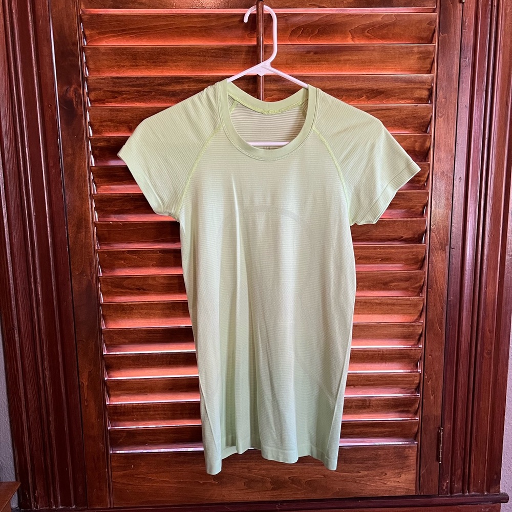 Lululemon Swiftly tech short sleeve 2.0